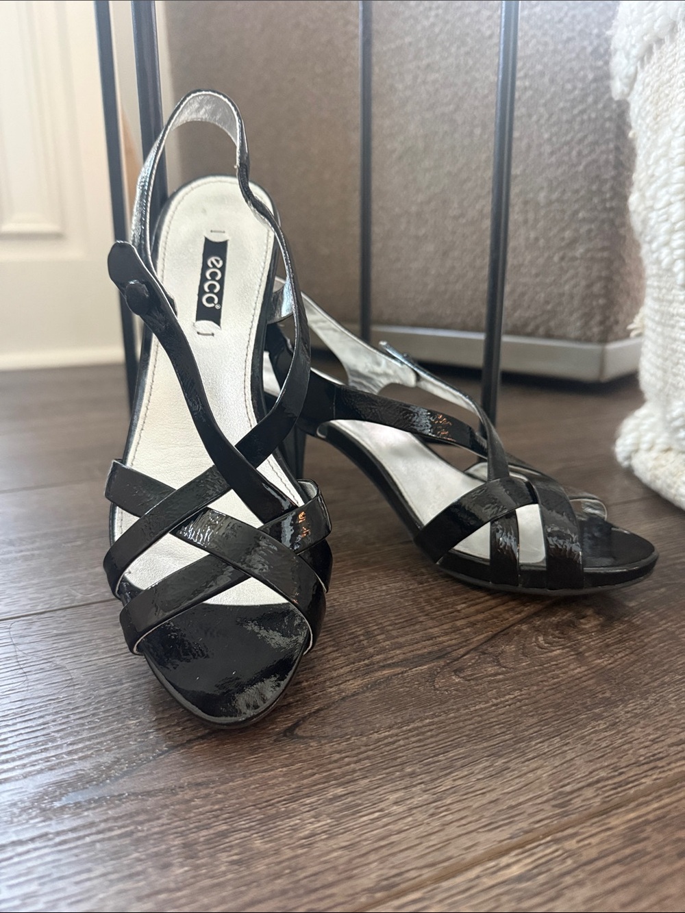 Ecco NWOB Black Patent Strappy Slingback Heels 38